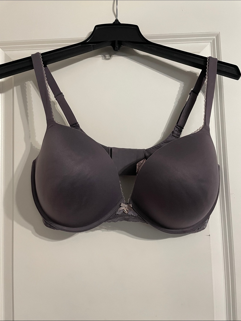 Body By Victoria Secret Push Up Bra Size 38DDD